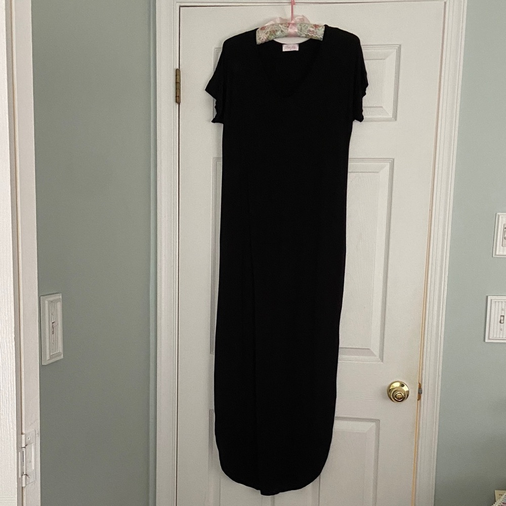 Pink Lily Black Short-Sleeve Maxi Dress